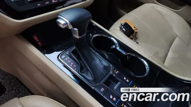2019 Kia The New Carnival 7-Seater Limousine Sold VIN KNAME81ABKS472300 – trunk area