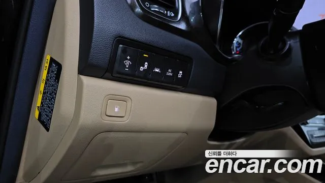 2019 Kia The New Carnival 9-Seater Noblesse Special Sold VIN KNAME81ABKS480070 – exterior detail