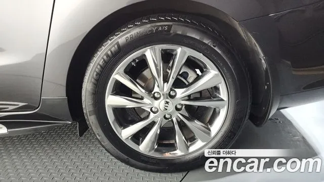 2019 Kia The New Carnival 9-Seater Noblesse Special Sold VIN KNAME81ABKS480072 – exterior detail