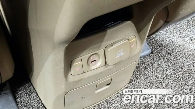 2019 Kia The New Carnival 9-Seater Noblesse Special Sold VIN KNAME81ABKS483898 – trunk area