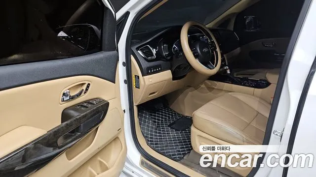 2019 Kia The New Carnival 9-Seater Hi-Limousine Sold VIN KNAME81ABKS486828 – interior seats 2019 Kia The New Carnival 9-Seater Hi-Limousine Sold VIN KNAME81ABKS486828 – interior seats