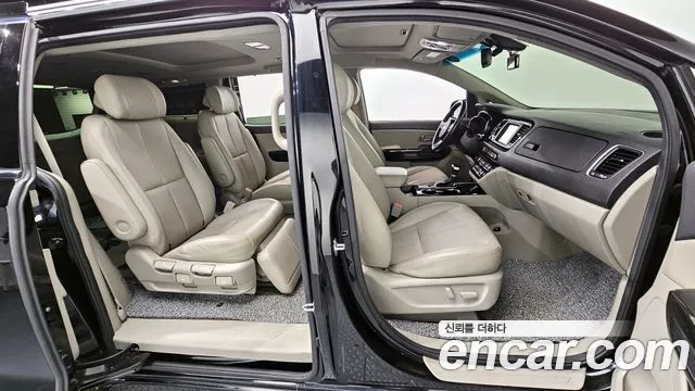 2019 Kia The New Carnival 7-Seater Limousine Sold VIN KNAME81ABKS488330 – front exterior 2019 Kia The New Carnival 7-Seater Limousine Sold VIN KNAME81ABKS488330 – front exterior