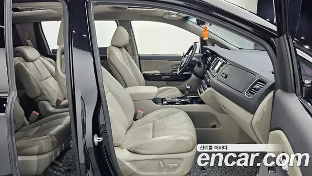 2019 Kia The New Carnival 9-Seater Noblesse Special Sold VIN KNAME81ABKS493626 – rear exterior