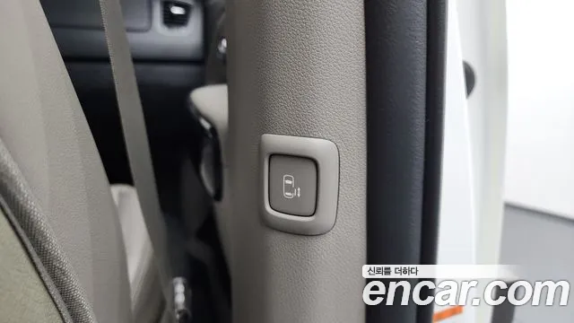 2019 Kia The New Carnival 7-Seater Limousine Sold VIN KNAME81ABKS494013 – photo 14 2019 Kia The New Carnival 7-Seater Limousine Sold VIN KNAME81ABKS494013 – photo 14