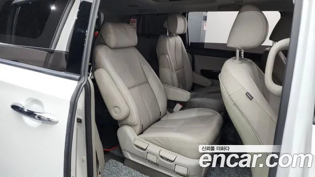 2019 Kia The New Carnival 7-Seater Limousine Sold VIN KNAME81ABKS494013 – photo 19 2019 Kia The New Carnival 7-Seater Limousine Sold VIN KNAME81ABKS494013 – photo 19
