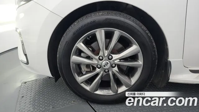 2019 Kia The New Carnival 7-Seater Limousine Sold VIN KNAME81ABKS494013 – photo 20 2019 Kia The New Carnival 7-Seater Limousine Sold VIN KNAME81ABKS494013 – photo 20