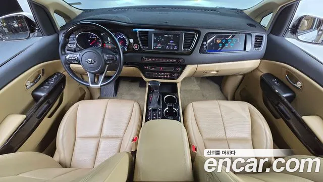 2019 Kia The New Carnival 7-Seater Limousine Sold VIN KNAME81ABKS494228 – interior seats