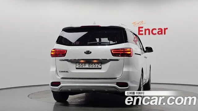 2019 Kia The New Carnival 9-Seater Noblesse Sold VIN KNAME81ABKS495340 – exterior detail
