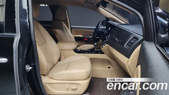 2019 Kia The New Carnival 9-Seater Hi-Limousine Sold VIN KNAME81ABKS495380 – front exterior