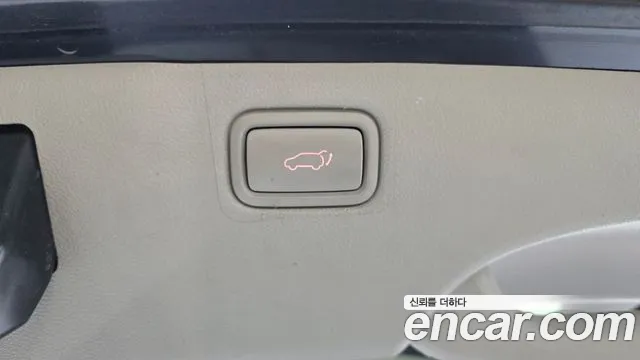 2019 Kia The New Carnival 9-Seater Noblesse Special Sold VIN KNAME81ABKS498120 – interior seats 2019 Kia The New Carnival 9-Seater Noblesse Special Sold VIN KNAME81ABKS498120 – interior seats