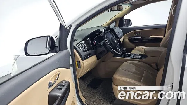 2019 Kia The New Carnival 7-Seater Limousine Sold VIN KNAME81ABKS507128 – front exterior