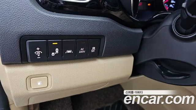 2019 Kia The New Carnival 9-Seater Hi-Limousine Sold VIN KNAME81ABKS517416 – side profile 2019 Kia The New Carnival 9-Seater Hi-Limousine Sold VIN KNAME81ABKS517416 – side profile