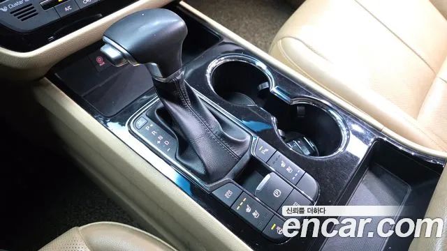 2019 Kia The New Carnival 9-Seater Noblesse Sold VIN KNAME81ABKS519960 – undercarriage