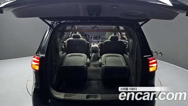 2019 Kia The New Carnival 9-Seater Noblesse Special Sold VIN KNAME81ABKS525282 – rear exterior 2019 Kia The New Carnival 9-Seater Noblesse Special Sold VIN KNAME81ABKS525282 – rear exterior