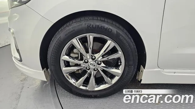 2019 Kia The New Carnival 9-Seater Hi-Limousine VIN KNAME81ABKS551261