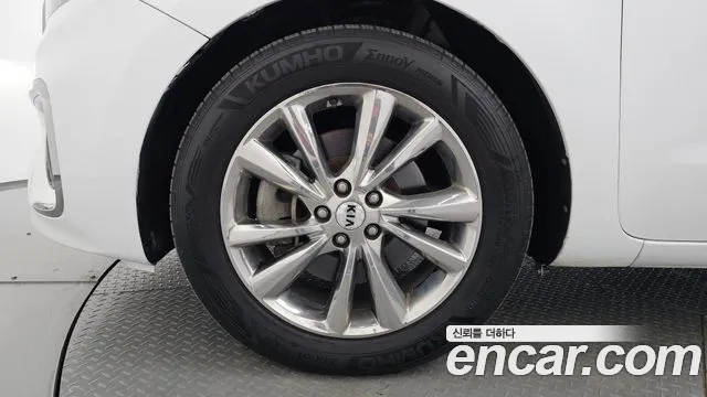 2019 Kia The New Carnival 9-Seater Hi-Limousine Sold VIN KNAME81ABKS551273 – front exterior