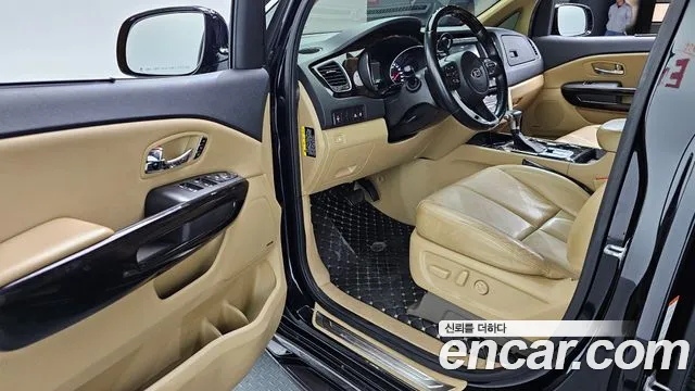 2019 Kia The New Carnival 9-Seater Noblesse Special Sold VIN KNAME81ABKS566172 – side profile 2019 Kia The New Carnival 9-Seater Noblesse Special Sold VIN KNAME81ABKS566172 – side profile