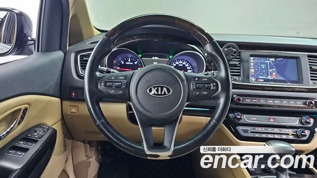 2019 Kia The New Carnival 9-Seater Noblesse Special Sold VIN KNAME81ABKS566172 – interior seats 2019 Kia The New Carnival 9-Seater Noblesse Special Sold VIN KNAME81ABKS566172 – interior seats