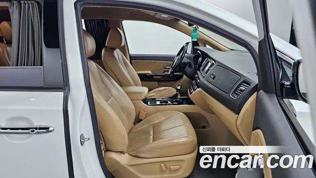 2019 Kia The New Carnival 7-Seater Hi-Limousine Sold VIN KNAME81ABKS566947 – rear exterior