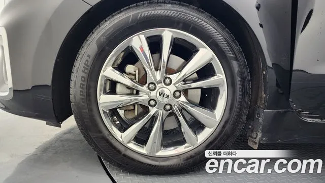 2019 Kia The New Carnival 9-Seater Hi-Limousine VIN KNAME81ABKS574697