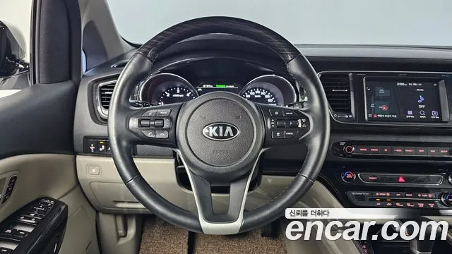 2019 Kia The New Carnival 9-Seater Noblesse Special Sold VIN KNAME81ABKS584741 – trunk area 2019 Kia The New Carnival 9-Seater Noblesse Special Sold VIN KNAME81ABKS584741 – trunk area