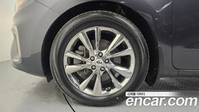 2019 Kia The New Carnival 9-Seater Noblesse Special Sold VIN KNAME81ABKS589662 – front exterior