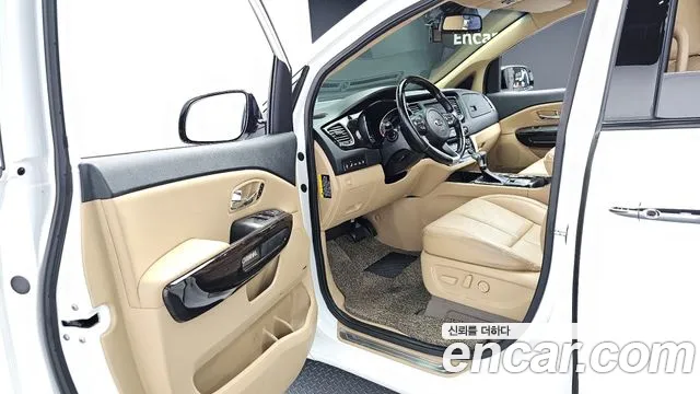 2019 Kia The New Carnival 7-Seater Limousine Sold VIN KNAME81ABKS593345 – photo 18