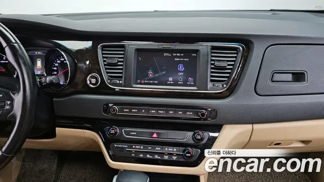 2019 Kia The New Carnival 7-Seater Limousine Sold VIN KNAME81ABKS593345 – photo 19