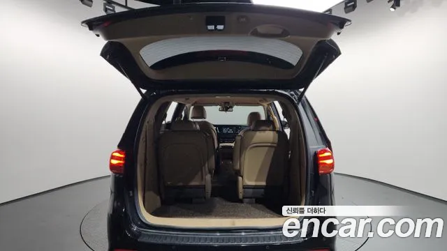 2019 Kia The New Carnival 9-Seater Noblesse Special Sold VIN KNAME81ABKS606621 – interior seats