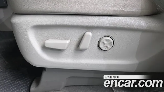 2020 Kia The New Carnival 9-Seater Noblesse Special Sold VIN KNAME81ABLS651307 – side profile 2020 Kia The New Carnival 9-Seater Noblesse Special Sold VIN KNAME81ABLS651307 – side profile