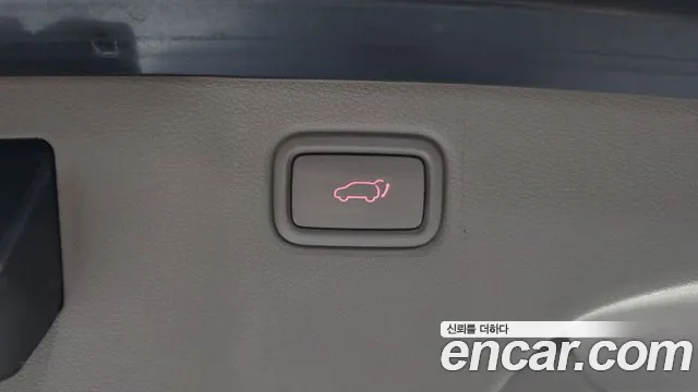 2020 Kia The New Carnival 9-Seater Noblesse Special Sold VIN KNAME81ABLS651307 – trunk area 2020 Kia The New Carnival 9-Seater Noblesse Special Sold VIN KNAME81ABLS651307 – trunk area