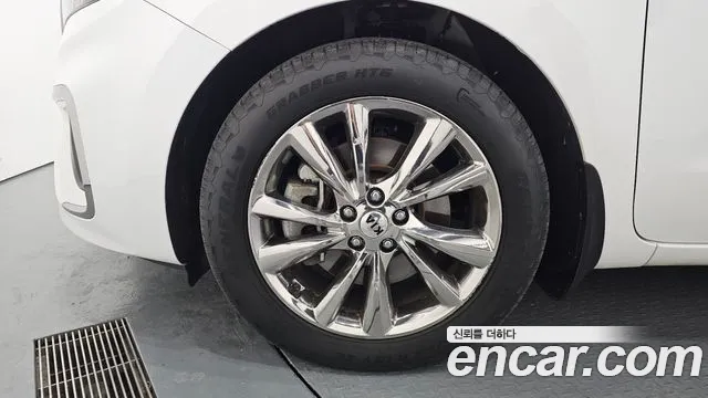 2020 Kia The New Carnival 9-Seater Noblesse Special Sold VIN KNAME81ABLS669088 – front exterior
