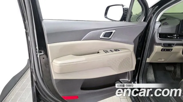 2025 Kia The New Carnival 4th Gen HEV 9 seater Prestige Sold VIN KNANB81ABSS019374 – side profile