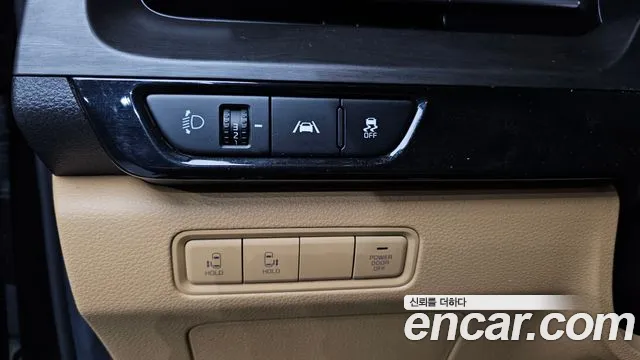 2021 Kia Carnival 4th Gen 9-Seater Prestige Sold VIN KNANB81BBMS049898 – exterior detail 2021 Kia Carnival 4th Gen 9-Seater Prestige Sold VIN KNANB81BBMS049898 – exterior detail