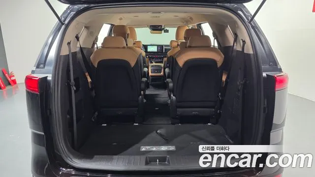 2023 Kia Carnival 4Generation 9-Seater Prestige Sold VIN KNANB81BBPS201137 – rear exterior