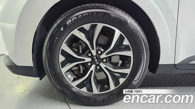 2023 Kia Carnival 4Generation 9-Seater Prestige Sold VIN KNANB81BBPS202274 – side profile
