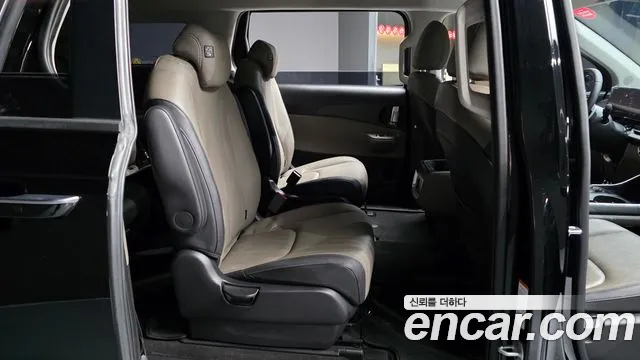 2025 Kia The New Carnival 4th Gen 9-Seater Prestige Sold VIN KNANB81BBSS477760 – front exterior