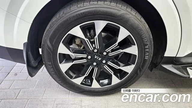 2021 Kia Carnival 4th Gen Gasoline 7-Seater Noblesse Sold VIN KNANC813BMS025752 – exterior detail 2021 Kia Carnival 4th Gen Gasoline 7-Seater Noblesse Sold VIN KNANC813BMS025752 – exterior detail
