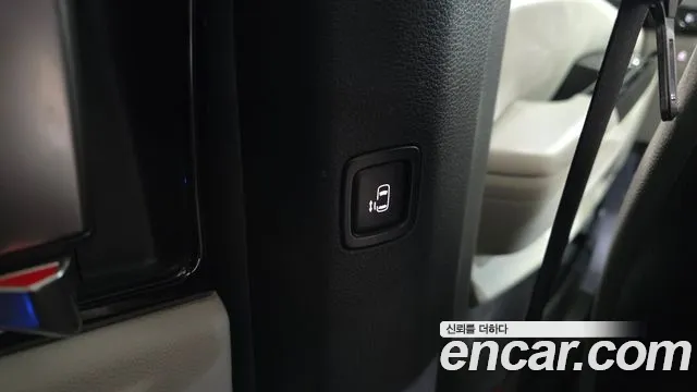 2022 Kia Carnival 4th Gen Gasoline 7-Seater Noblesse Sold VIN KNANC813BNS135807 – interior seats 2022 Kia Carnival 4th Gen Gasoline 7-Seater Noblesse Sold VIN KNANC813BNS135807 – interior seats