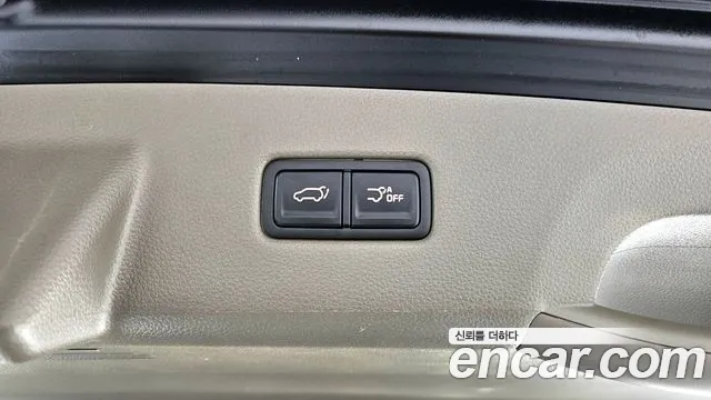2023 Kia Carnival 4th Gen Gasoline 9-Seater Noblesse Sold VIN KNANC813BPS319441 – interior seats