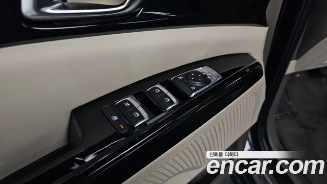 2023 Kia Carnival 4th Gen Gasoline 7-Seater Noblesse Sold VIN KNANC813BPS332628 – trunk area 2023 Kia Carnival 4th Gen Gasoline 7-Seater Noblesse Sold VIN KNANC813BPS332628 – trunk area
