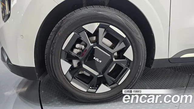 2025 Kia The New Carnival 4th Gen HEV 7seater Nobless Sold VIN KNANC81ABSS063616 – trunk area