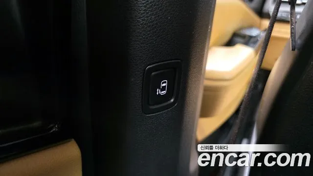 2021 Kia Carnival 4th Gen 9-Seater Noblesse Sold VIN KNANC81BBMS057795 – exterior detail 2021 Kia Carnival 4th Gen 9-Seater Noblesse Sold VIN KNANC81BBMS057795 – exterior detail