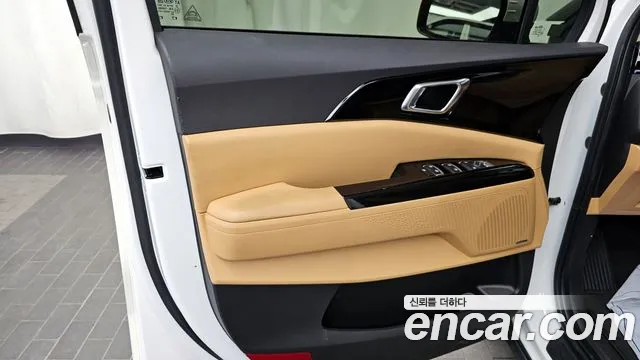 2021 Kia Carnival 4th Gen 9-Seater Noblesse Sold VIN KNANC81BBMS083998 – exterior detail 2021 Kia Carnival 4th Gen 9-Seater Noblesse Sold VIN KNANC81BBMS083998 – exterior detail
