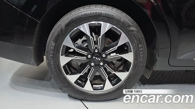 2023 Kia Carnival 4Generation 9-Seater Noblesse Sold VIN KNANC81BBPS273646 – exterior detail