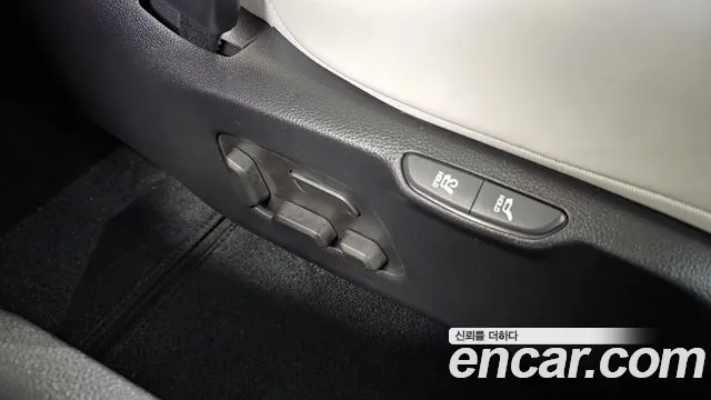 2022 Kia Carnival 4Generation Gasoline 7-Seater Signature Sold VIN KNANE813BNS138688 – trunk area