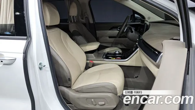 2022 Kia Carnival 4Generation Gasoline 7-Seater Hi-Limousine Sold VIN KNANE813BNS155754 – trunk area