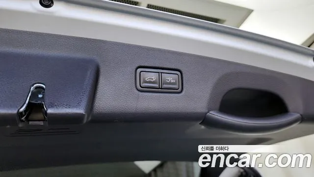 2023 Kia Carnival 4Generation Gasoline 7-Seater Signature Sold VIN KNANE813BPS246772 – exterior detail