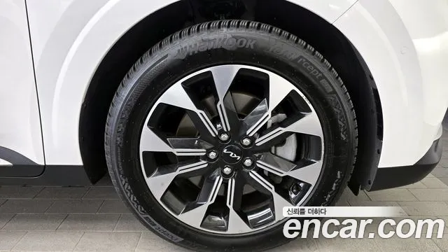 2023 Kia Carnival 4Generation Gasoline 7-Seater Signature Sold VIN KNANE813BPS287742 – rear exterior