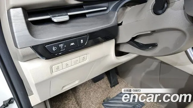 2023 Kia Carnival 4th Gen Gasoline 7-Seater Signature Sold VIN KNANE813BPS295594 – interior seats 2023 Kia Carnival 4th Gen Gasoline 7-Seater Signature Sold VIN KNANE813BPS295594 – interior seats